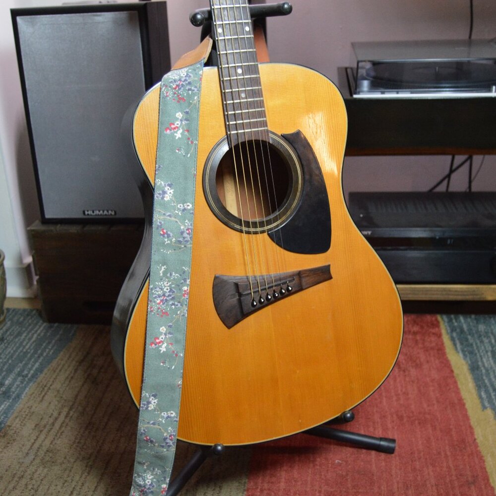 Music First Floral Turquoise Guitar Strap - Picture 4 of 4